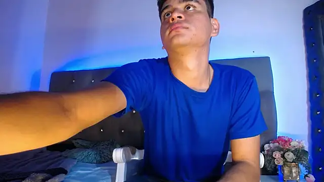 Charlie Cock  online show from November 6, 5:19 am