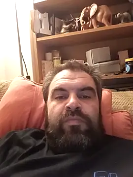 Snapshot of HairypapaK chatting on April 8, 8:31 pm HairypapaK online show from April 8, 8:31 pm