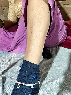 Snapshot of POOJACOUPLE chatting on January 12, 6:46 pm POOJACOUPLE online show from January 12, 6:46 pm