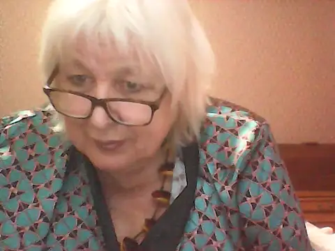 Alexia64231 online show from September 30, 2:44 pm