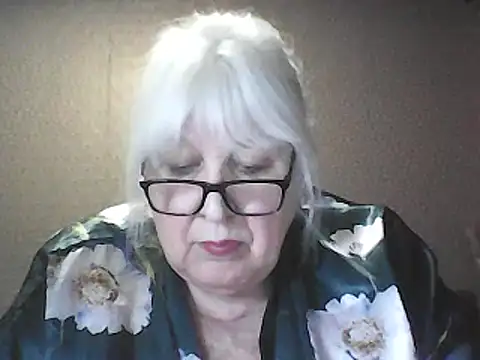Alexia64231 online show from April 4, 5:32 pm
