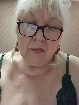 Alexia64231 online show from June 11, 3:37 am