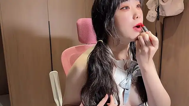 Snapshot of Lilium-520 chatting on November 23, 11:54 am Lilium-520 online show from November 23, 11:54 am