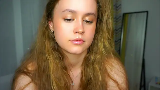 Snapshot of SusannaScholler chatting on September 12, 5:46 pm SusannaScholler online show from September 12, 5:46 pm