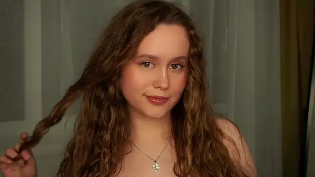 Snapshot of SusannaScholler chatting on September 27, 6:13 pm SusannaScholler online show from September 27, 6:13 pm