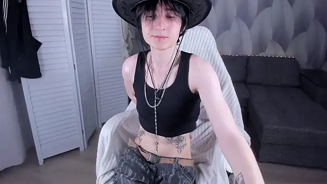 Noah Hilles online show from September 18, 2:52 pm