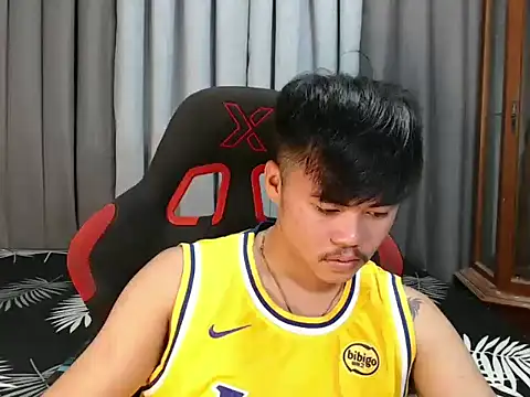 hot emman online show from October 7, 4:53 am