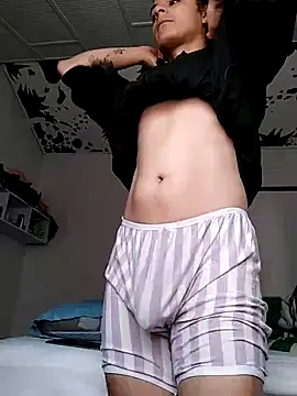 oxxy jean online show from February 5, 12:10 pm