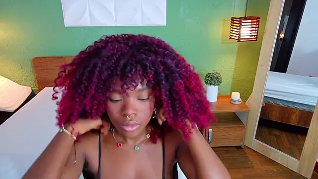 Snapshot of Chocolatte_dreams chatting on October 14, 12:28 pm Chocolatte dreams online show from October 14, 12:28 pm