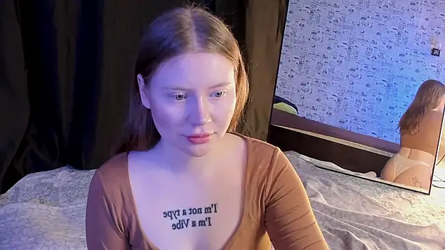 Lillie Berry online show from October 10, 4:33 am