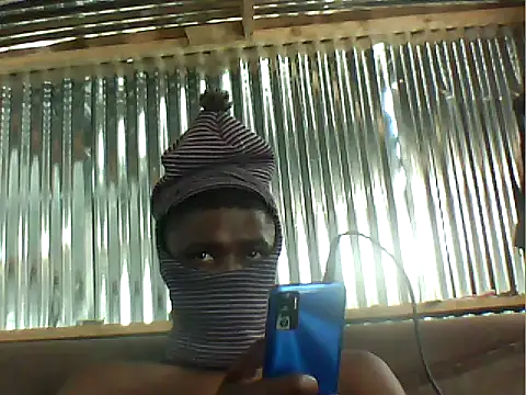 Snapshot of bobothehobo chatting on September 17, 12:18 pm bobothehobo online show from September 17, 12:18 pm