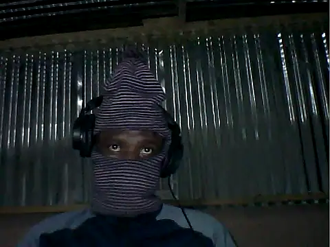 Snapshot of bobothehobo chatting on September 19, 11:16 pm bobothehobo online show from September 19, 11:16 pm