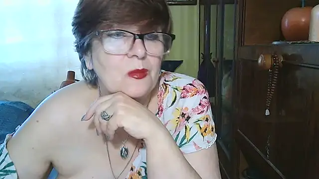 Snapshot of VeronicaGold511 chatting on September 25, 6:50 am VeronicaGold511 online show from September 25, 6:50 am