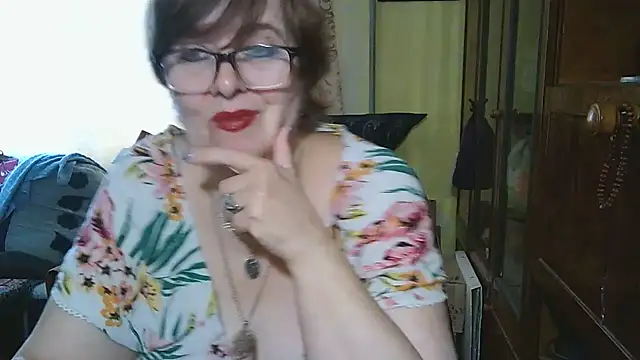 Snapshot of VeronicaGold511 chatting on September 30, 7:35 am VeronicaGold511 online show from September 30, 7:35 am