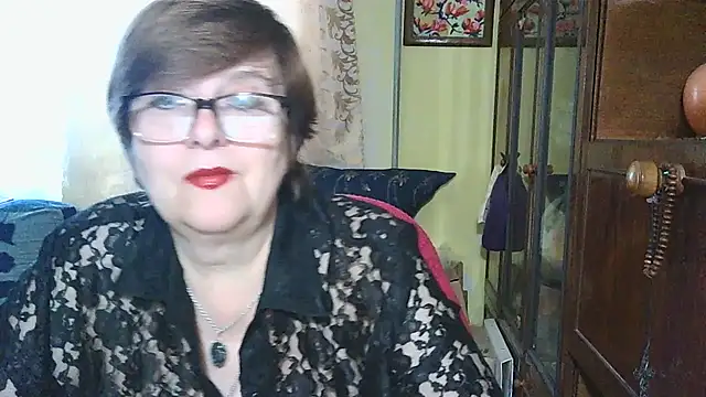 Snapshot of VeronicaGold511 chatting on October 6, 7:06 am VeronicaGold511 online show from October 6, 7:06 am