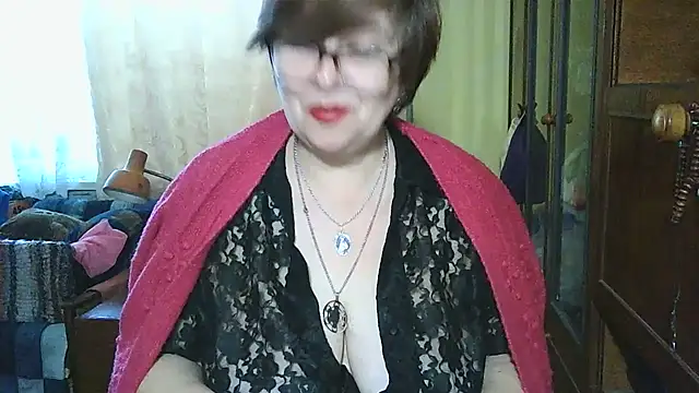 Snapshot of VeronicaGold511 chatting on October 18, 7:09 am VeronicaGold511 online show from October 18, 7:09 am