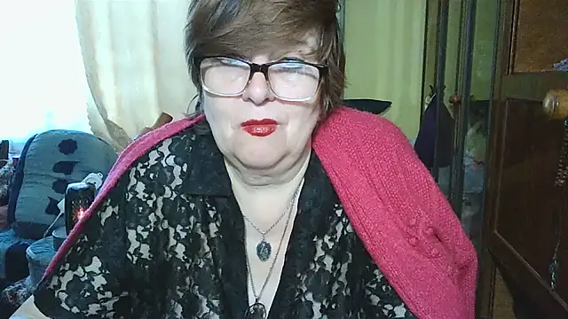 Snapshot of VeronicaGold511 chatting on October 27, 8:07 am VeronicaGold511 online show from October 27, 8:07 am