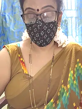 sweet-lotus online show from December 4, 4:00 am