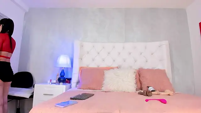 Snapshot of Yara_Bliss_ chatting on October 8, 2:14 pm Yara Bliss  online show from October 8, 2:14 pm