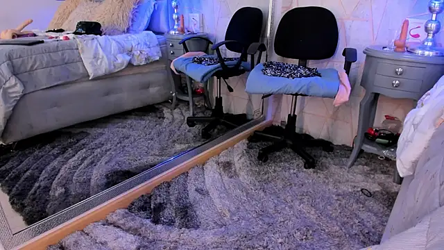 Yara Bliss  online show from January 18, 5:06 pm