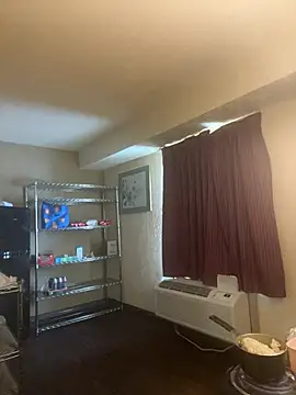 jrnice8tsix online show from February 12, 3:18 pm