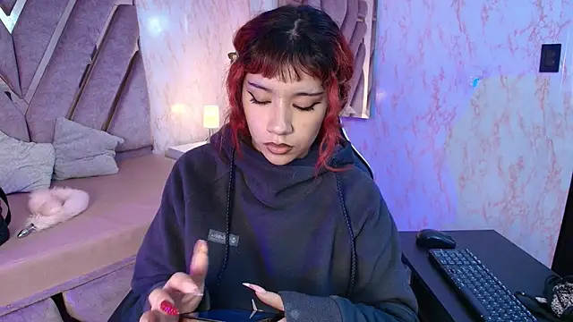 Snapshot of redd_pandaa chatting on February 13, 3:13 am redd pandaa online show from February 13, 3:13 am