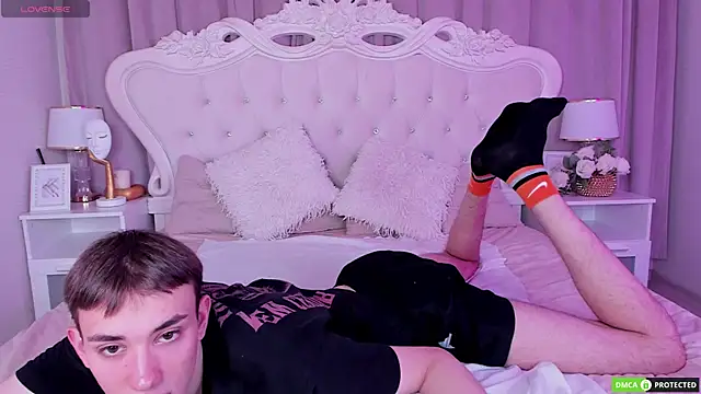 FelixCurtis online show from September 10, 2:06 pm