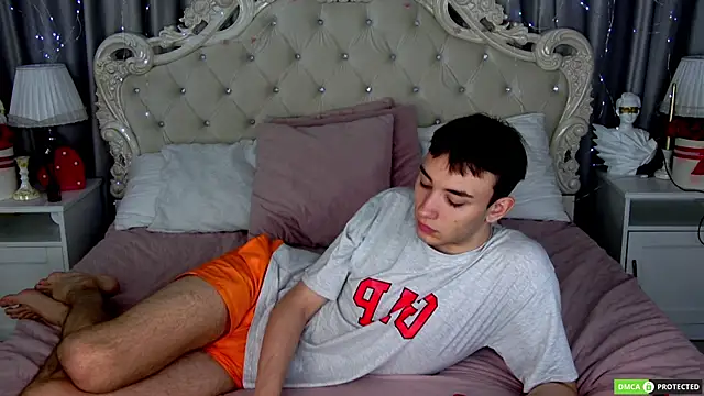 FelixCurtis online show from September 11, 4:23 am