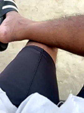 jucydick010887 online show from November 12, 6:14 am