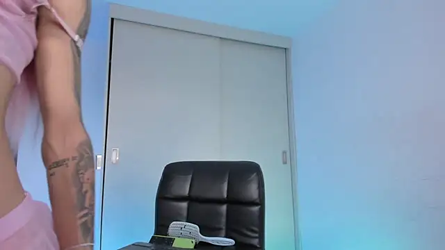 Snapshot of _Alicerosee chatting on October 27, 9:08 pm Alicerosee online show from October 27, 9:08 pm