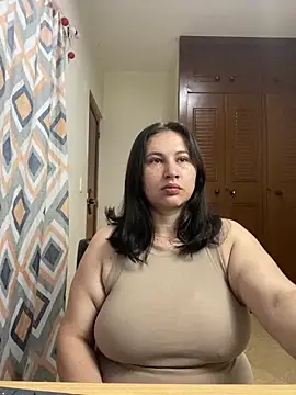 victoriadaniela online show from February 2, 4:44 am