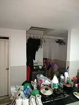 Snapshot of abella-lemus chatting on March 7, 7:11 pm abella-lemus online show from March 7, 7:11 pm