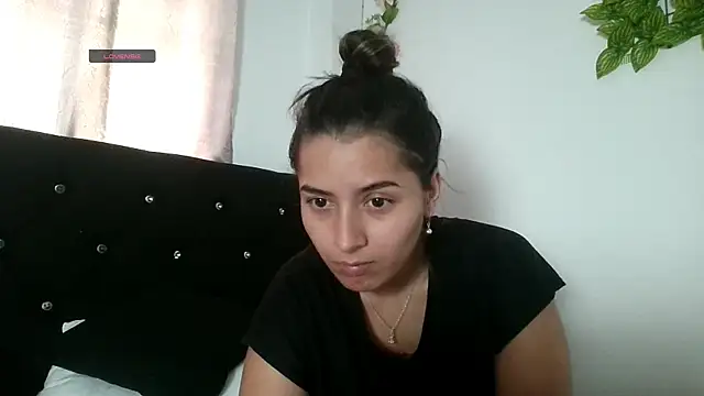 Snapshot of abella-lemus chatting on March 10, 8:36 pm abella-lemus online show from March 10, 8:36 pm