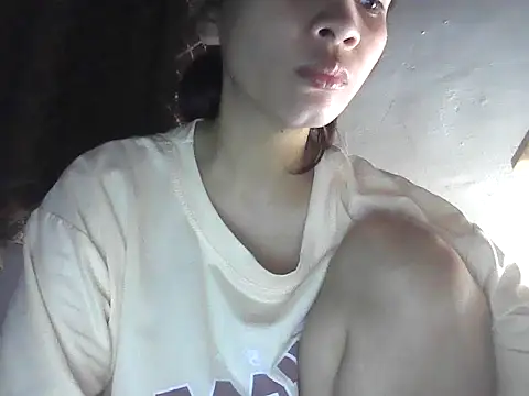 ivyloving4you online show from October 13, 9:37 pm