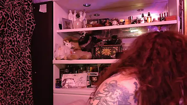 Snapshot of RasheleErotica chatting on November 12, 8:04 am RasheleErotica online show from November 12, 8:04 am