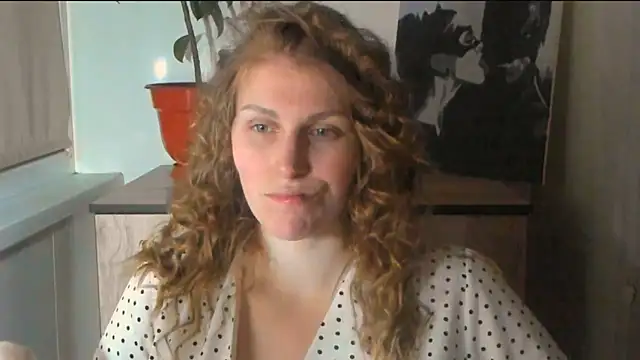 JuliaMuuun online show from March 24, 7:19 pm