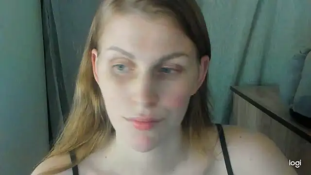 JuliaMuuun online show from June 24, 9:47 pm