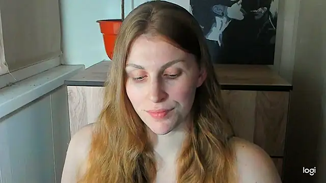 JuliaMuuun online show from July 15, 8:47 pm