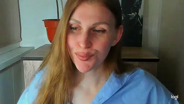JuliaMuuun online show from July 17, 7:08 pm