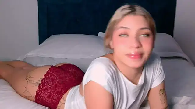 Snapshot of angelinhaaa chatting on October 31, 4:30 pm angelinhaaa online show from October 31, 4:30 pm