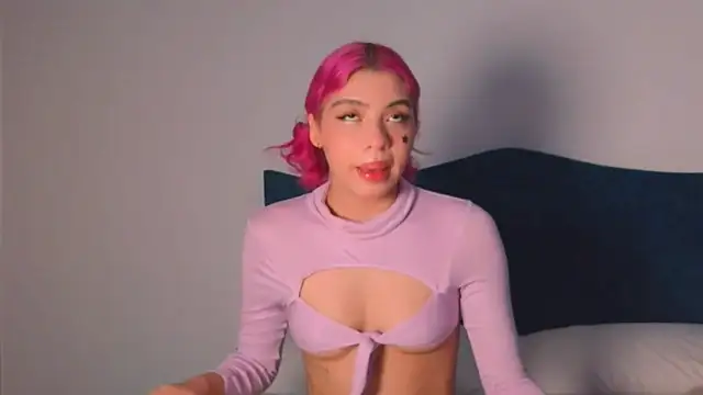 Snapshot of angelinhaaa chatting on November 27, 3:03 pm angelinhaaa online show from November 27, 3:03 pm