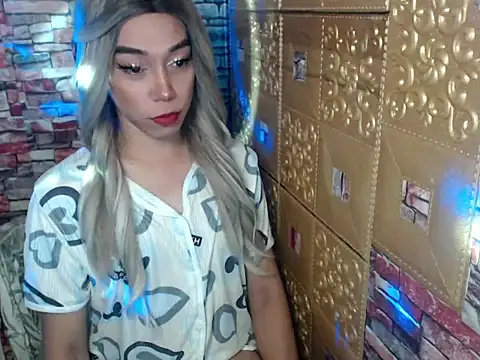 Snapshot of Tarahdoll69 chatting on September 13, 6:24 am Tarahdoll69 online show from September 13, 6:24 am