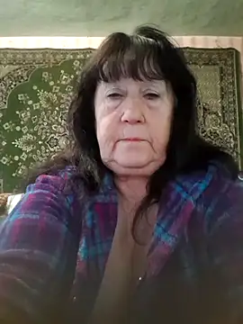 CrystalLime6411 online show from October 8, 5:05 am