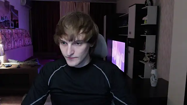 Snapshot of Playersuperstar chatting on December 4, 8:06 pm Playersuperstar online show from December 4, 8:06 pm