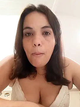 Snapshot of Bellapotencia1985 chatting on December 14, 9:25 am Bellapotencia1985 online show from December 14, 9:25 am