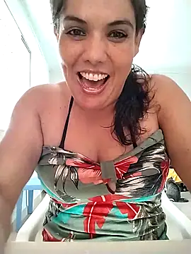 Snapshot of Bellapotencia1985 chatting on March 4, 10:43 am Bellapotencia1985 online show from March 4, 10:43 am