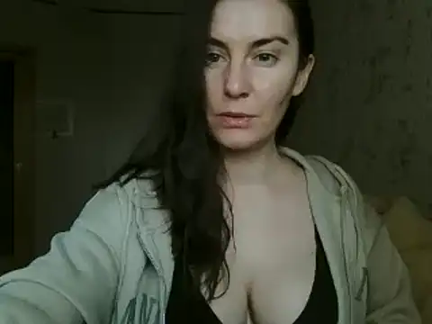 Snapshot of KatalinaQE chatting on October 6, 9:18 am KatalinaQE online show from October 6, 9:18 am