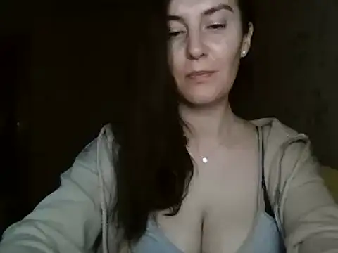 Snapshot of KatalinaQE chatting on October 31, 6:14 am KatalinaQE online show from October 31, 6:14 am