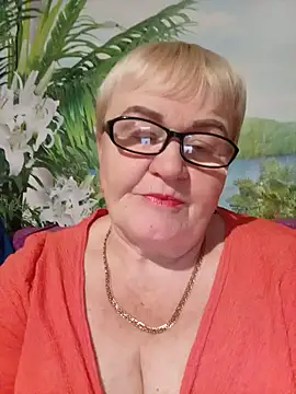 Snapshot of VioletSweet5566 chatting on September 28, 5:29 pm VioletSweet5566 online show from September 28, 5:29 pm