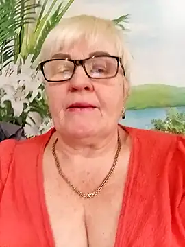 Snapshot of VioletSweet5566 chatting on February 12, 10:21 am VioletSweet5566 online show from February 12, 10:21 am